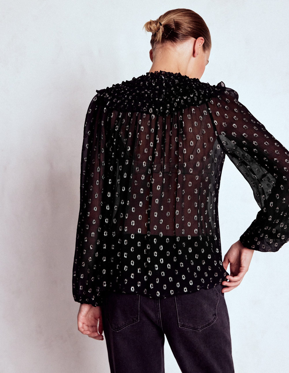 Metallic Ruffle Collar Top-Black, Lurex Clip