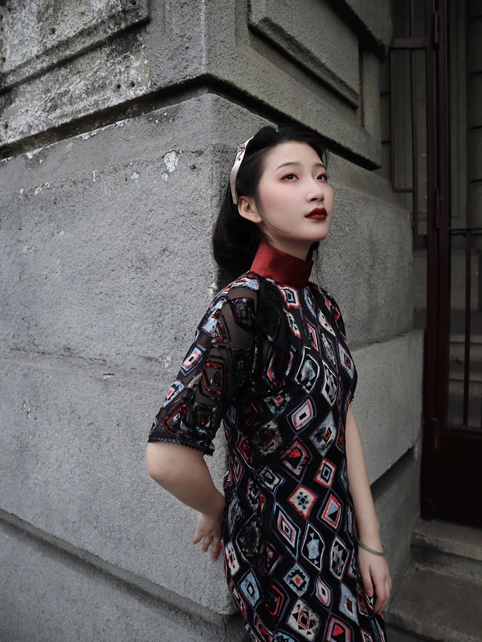 Gatsby 盖茨比 1920s Sheer Velvet Bottle Neck Qipao