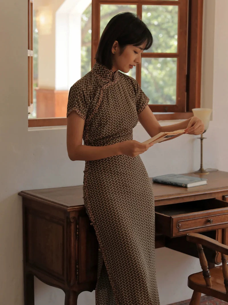 Suihe 穗禾 Wheat Stalk 1930s Art Deco Chiffon Short Sleeve Qipao