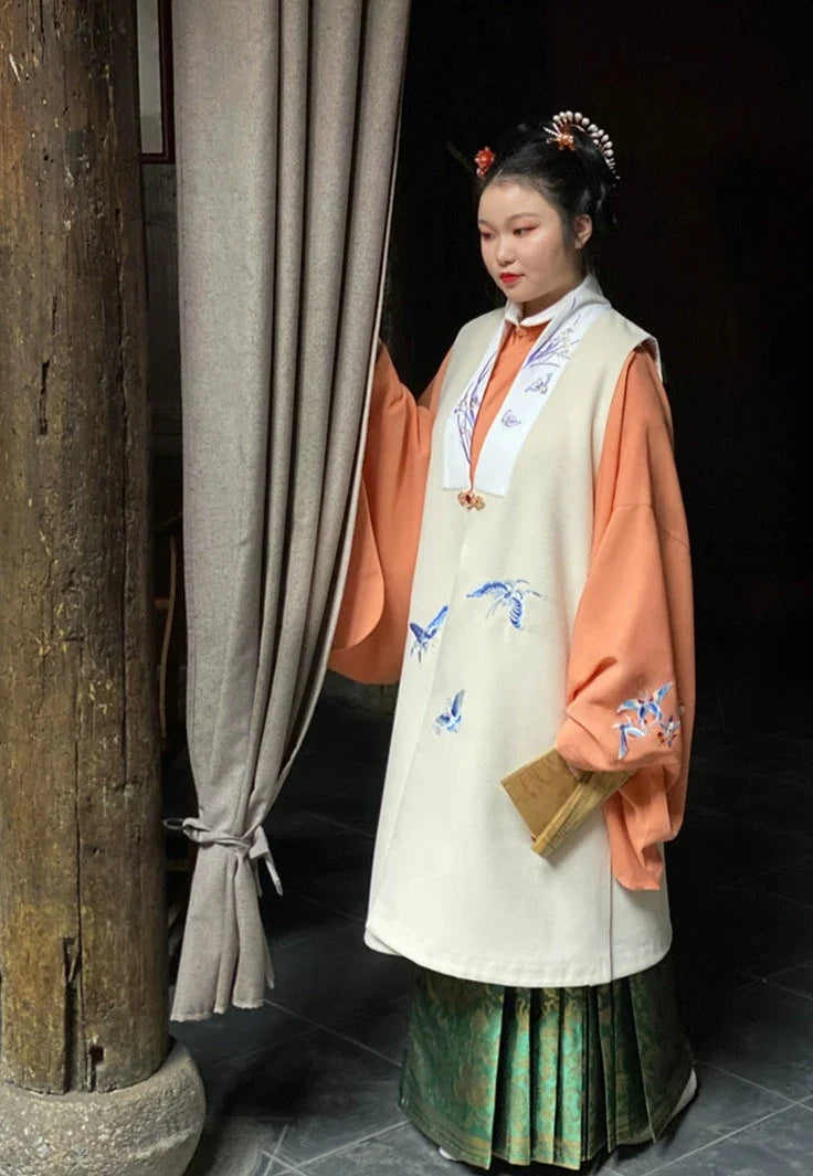 Chengzi 橙子 Late Ming Plus Size Embroidered Bijia Vest