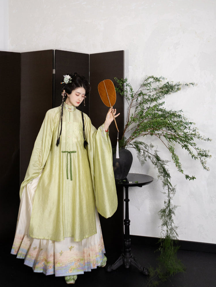 Piao Zheng 飘筝 Floating Kites Modernized Ming Yunjian Cloud Collar Long Top & Mamian Skirt Set