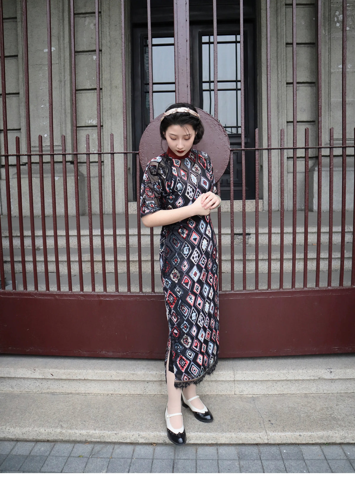 Gatsby 盖茨比 1920s Sheer Velvet Bottle Neck Qipao