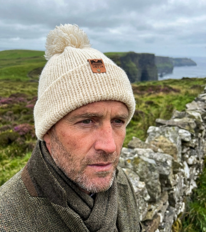 Wool Bobble Hat - Anam na Mara Edition - Bainin Ecru